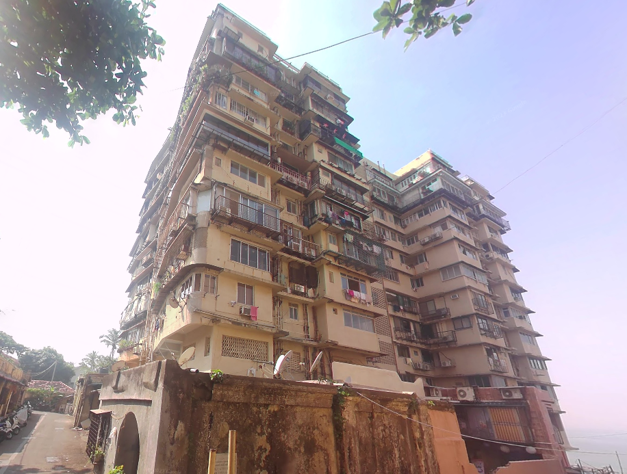 2 BHK Flat for Sale in Walkeshwar - A 1 Apartment