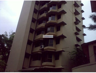 Solitaire, Bandra West