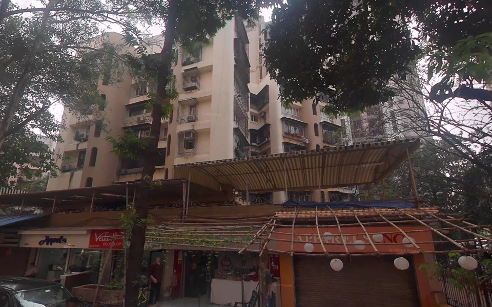 7 - Queens Land, Andheri West