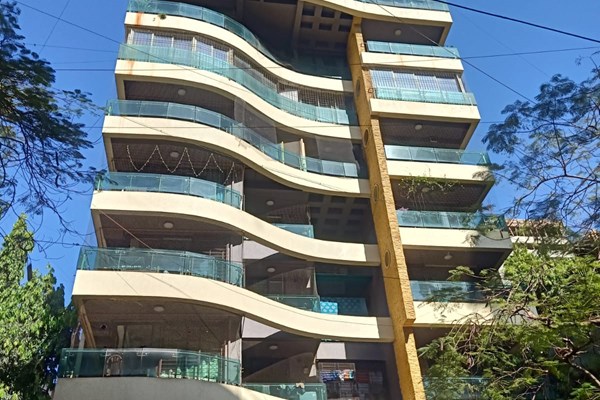 Flat for sale in Imperial Heights, Bandra West