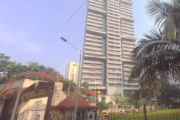 Flat for sale in Oberoi Sky Heights, Andheri West