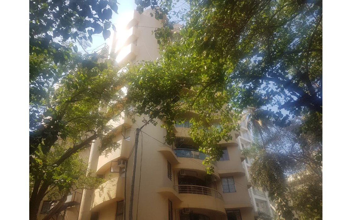 Iona, Juhu Flats Apartments on Rent, Sale & Lease