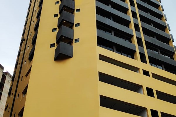 Flat for sale in Crescent Tower, Tardeo