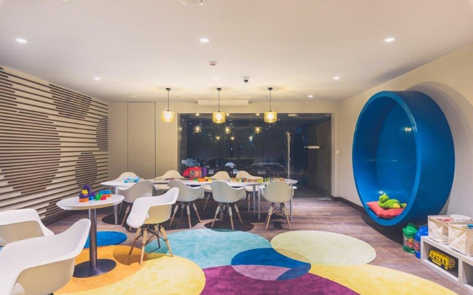 Building10 - Kalpataru Solitaire, Juhu