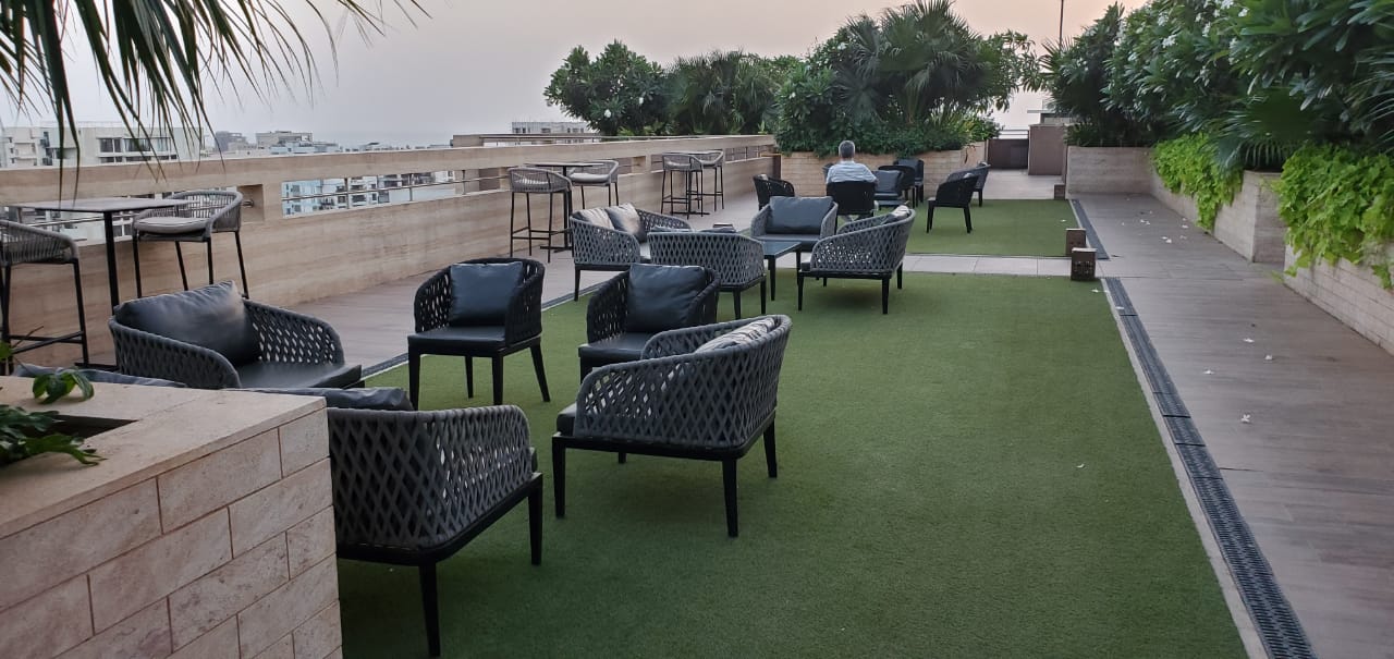 Building17 - Kalpataru Solitaire, Juhu