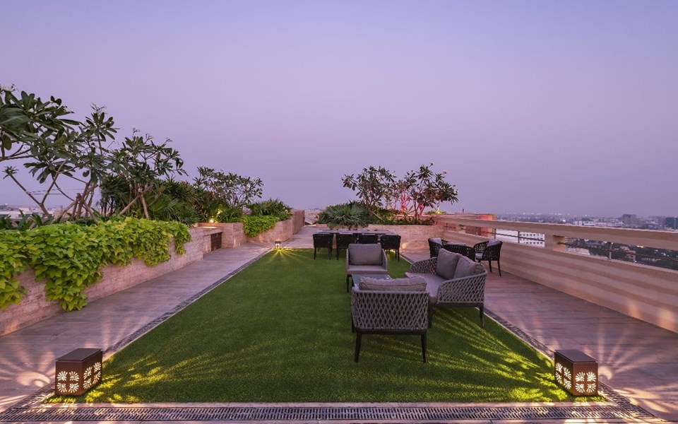 Building32 - Kalpataru Solitaire, Juhu