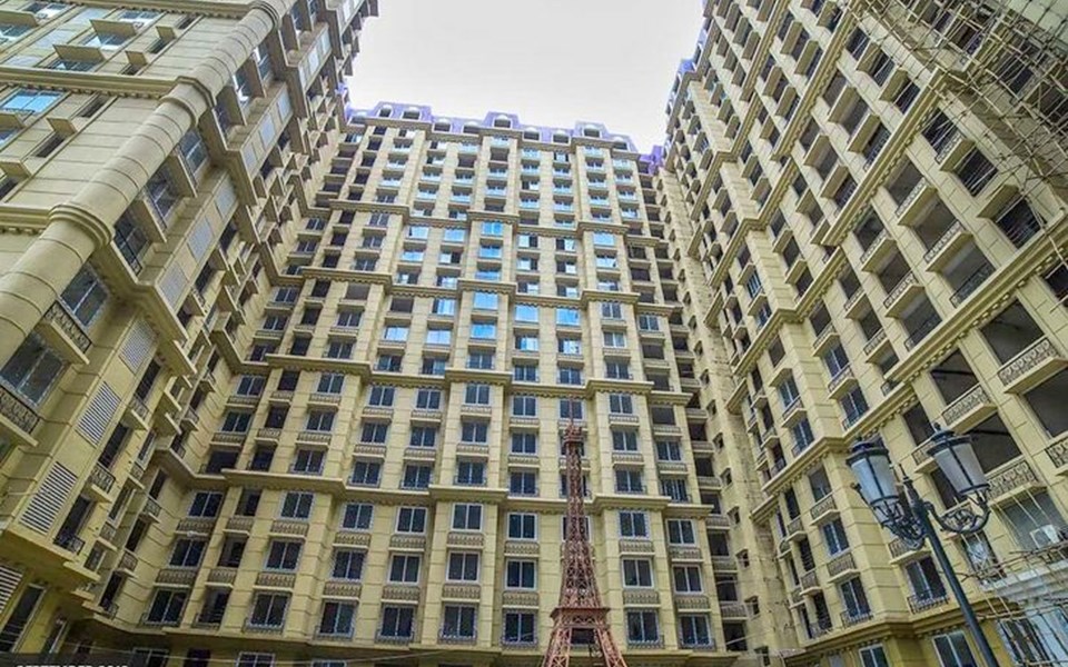 Kanakia Paris, Bandra East