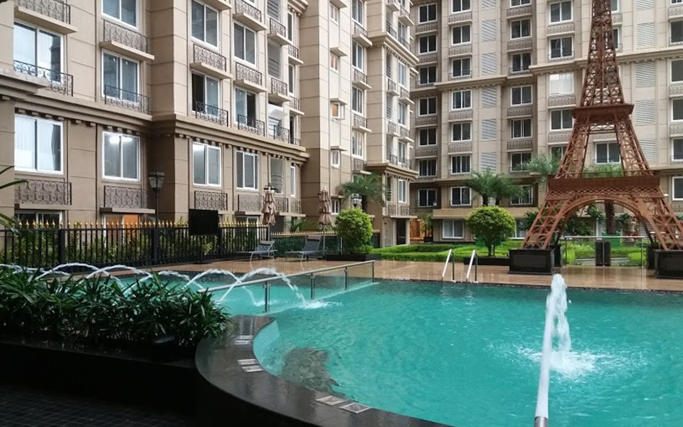 Swimming Pool - Kanakia Paris, Bandra East