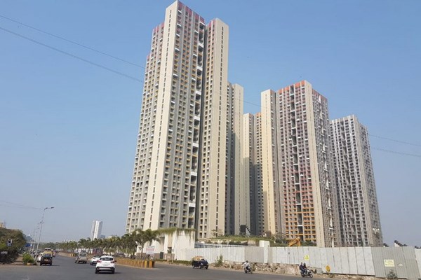 Flat on rent in Lodha Estrella, Wadala