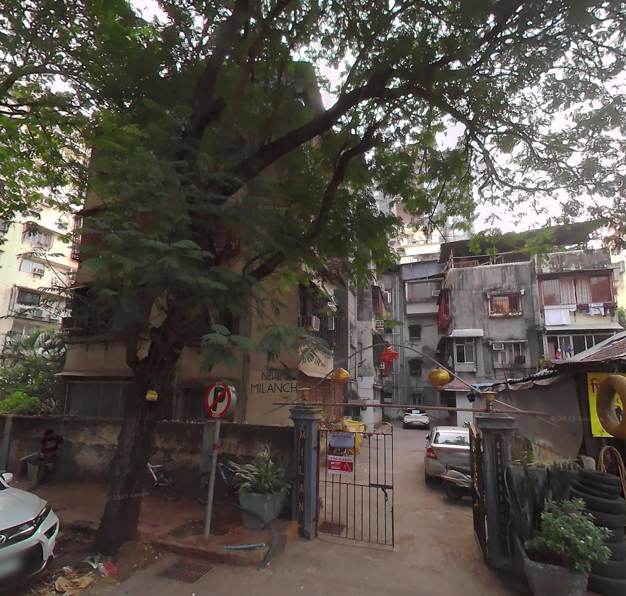 1 BHK Flat for Sale in Bandra West - New Milan