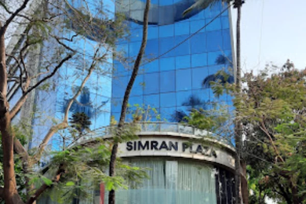 Office for sale in Simran Plaza, Khar West