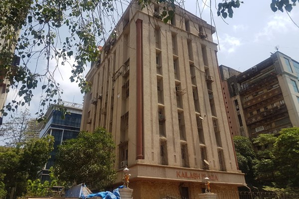 Office on rent in Kailash Plaza, Andheri West