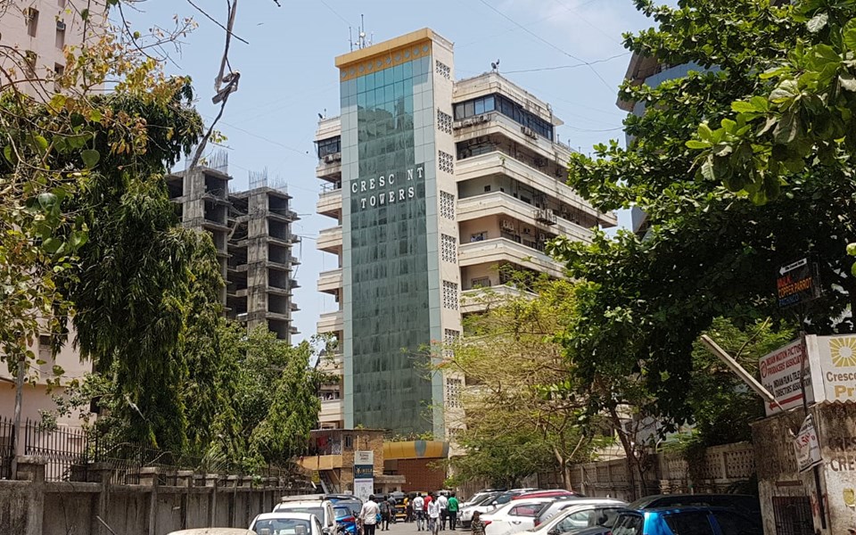 Crescent Towers, Andheri West