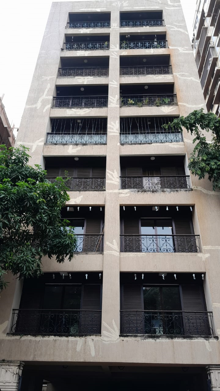 3 BHK Flat on Rent in Bandra West - Hamara