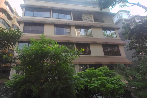 Flat for sale in Ratnam Apartments, Walkeshwar