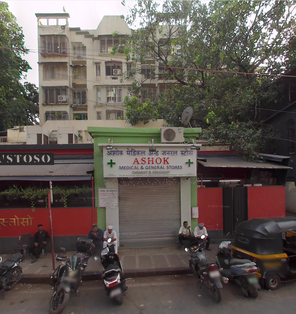 3 BHK Flat on Rent in Khar West - Jharna Apartments