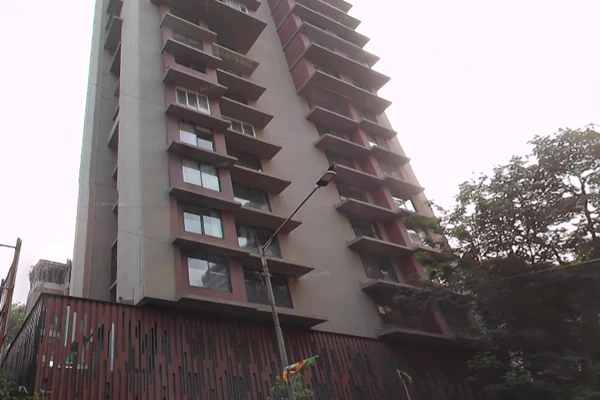 Flat on rent in Florence, Khar West