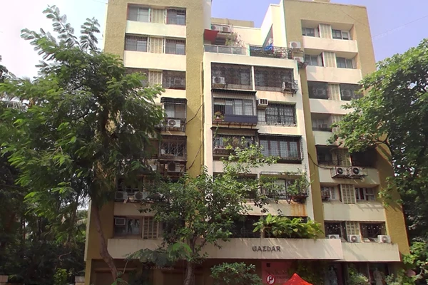 Flat on rent in Gazdar Apartment, Juhu