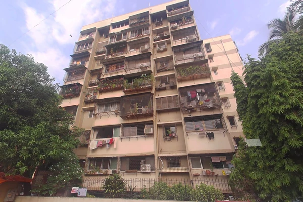 Flat on rent in Kamal Pushpa, Bandra West