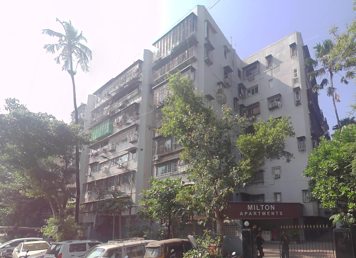 2 BHK Flat on Rent in Juhu - Milton Apartment