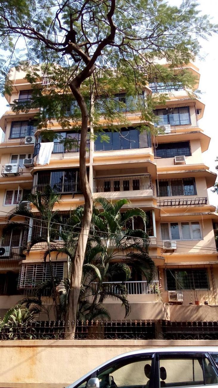 Flat on rent in Premal, Santacruz West