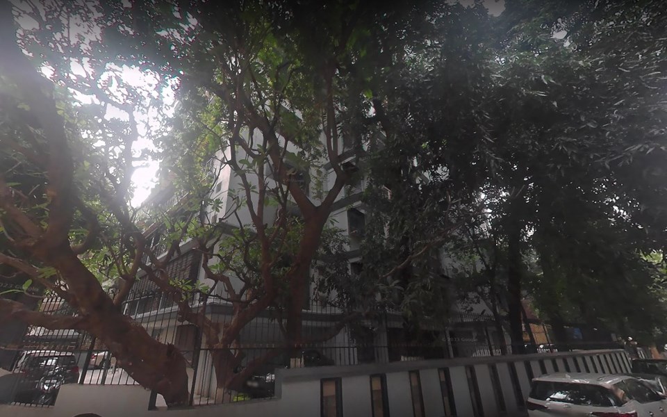 Premodyan, Khar West