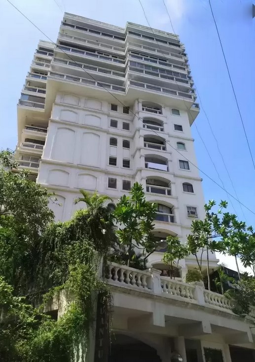 4 BHK Flats for Sale in Quantum Park, Khar West