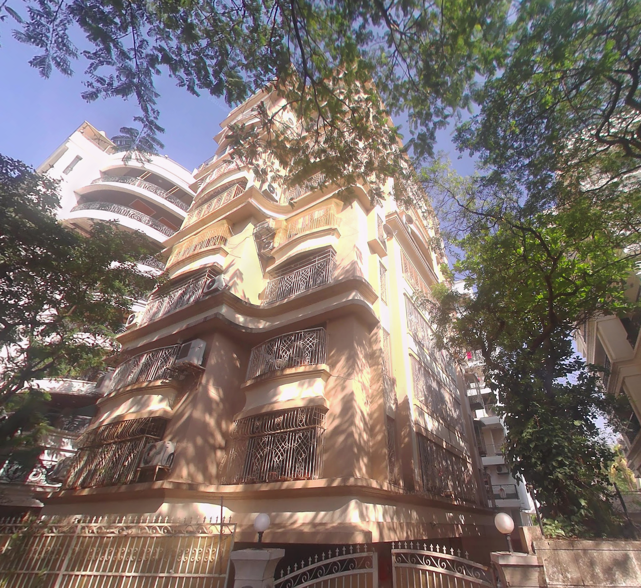 1 BHK Flat for Sale in Juhu - Shyam Kunj