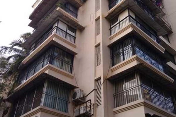 Flat for sale in Sunrise Apartments, Bandra West