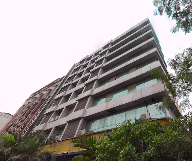 in Twin Arcade , Andheri East