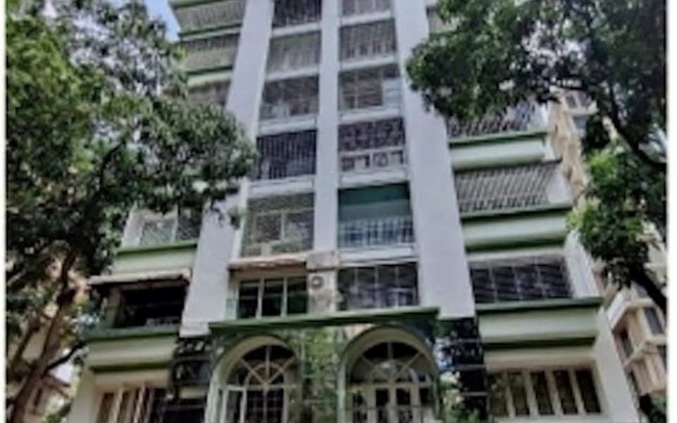 Building - Villa Velloze, Santacruz West