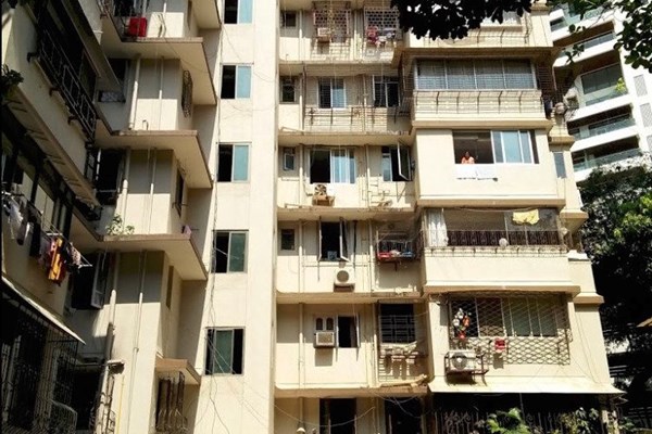 Flat on rent in Girnar Apartments, Bandra West