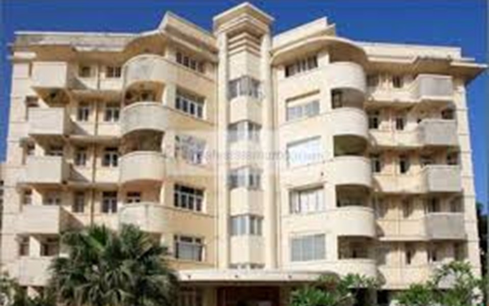 Sommerset House, Breach Candy