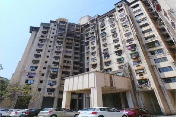 Flat for sale in Lok Everest, Mulund West