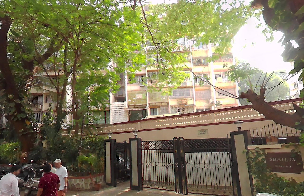 2 BHK Flat on Rent in Bandra West - Shailja Apartments