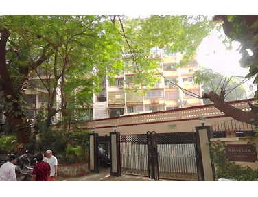 Flat on rent in Shailja Apartments, Bandra West