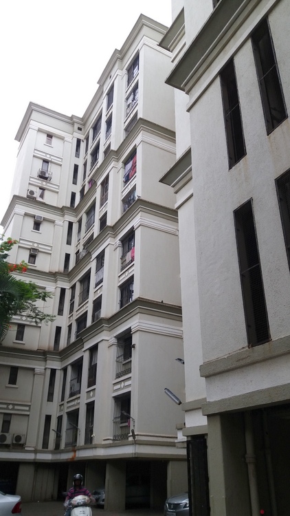 2 BHK Flats for Sale in New Heritage, Andheri West