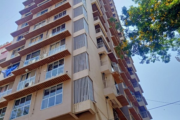 Flat for sale in UK Sangfroid, Andheri West