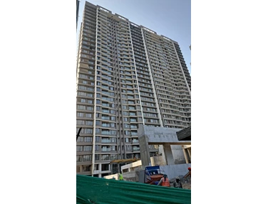 5 - Kalpataru Magnus, Bandra East