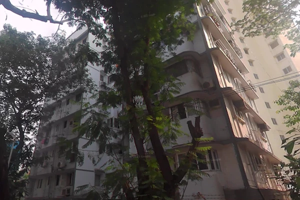 Flat on rent in Suraj, Tardeo