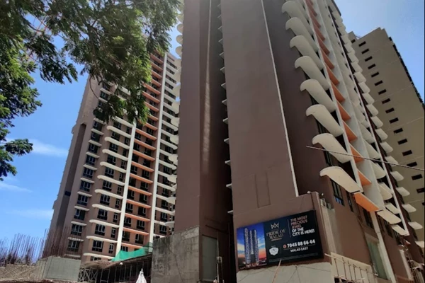 Flat on rent in Tower 28, Malad East