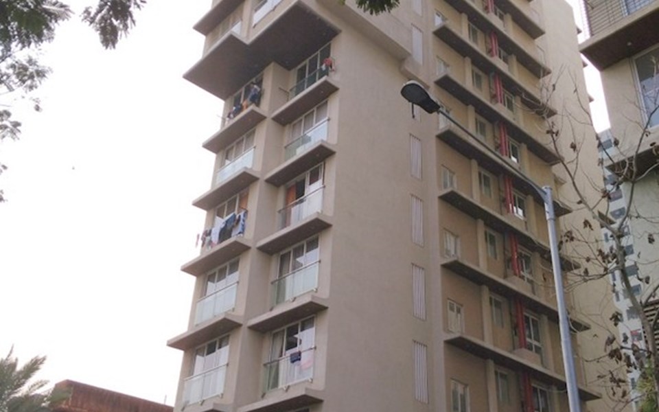 Ishaan, Khar West