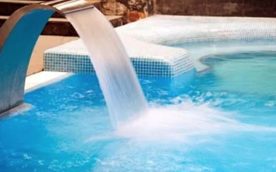 11 - Lokhandwala Minerva, Mahalaxmi