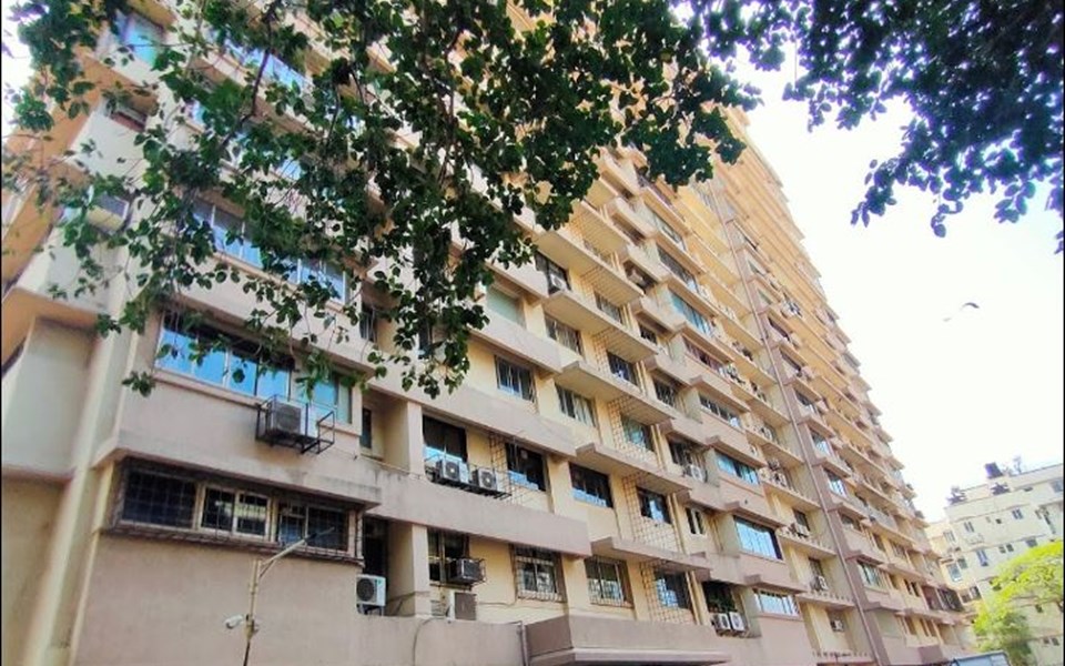 Building - Il Palazzo, Walkeshwar