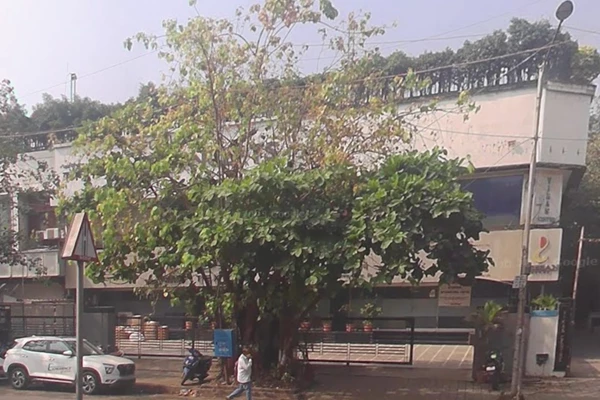 Office on rent in Vikas Center, Santacruz West