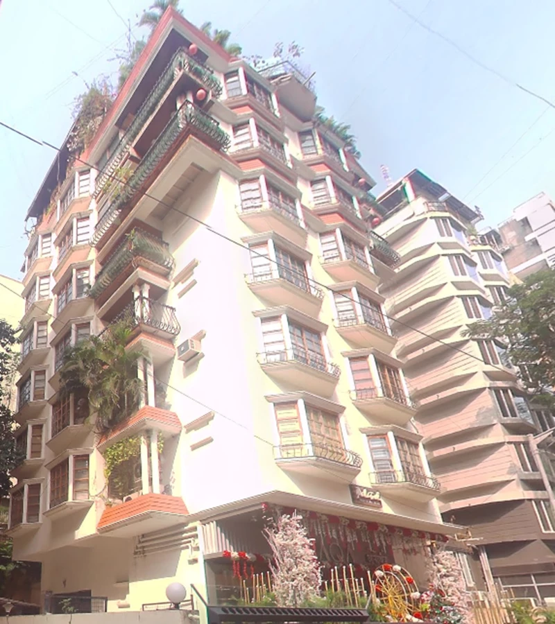 4 - Palatial Apartment, Bandra West
