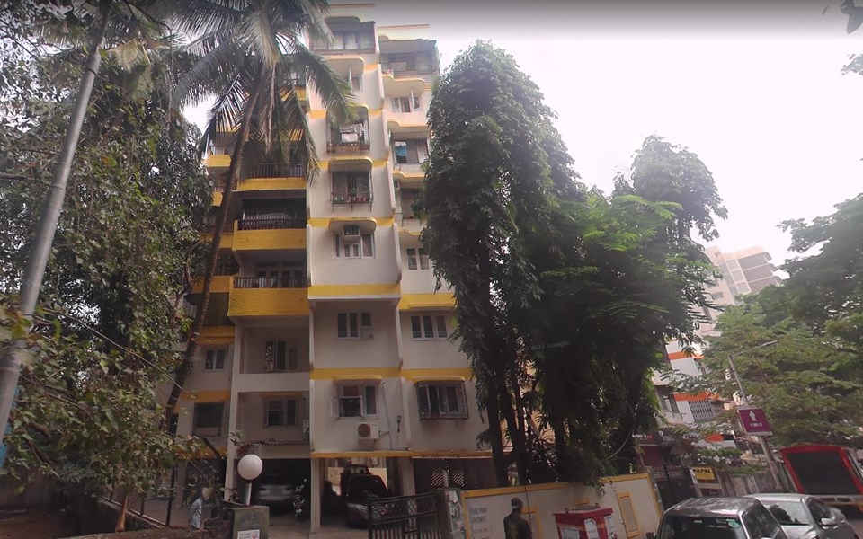 Building - Bhanu Vinayak, Khar West