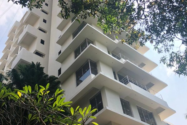 Flat on rent in Trinity, Khar West