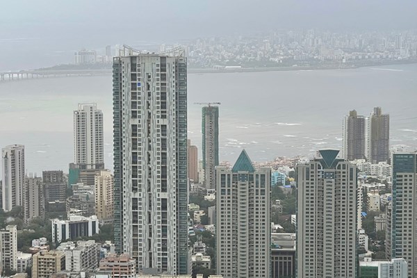 Flat on rent in Raheja Artesia, Worli