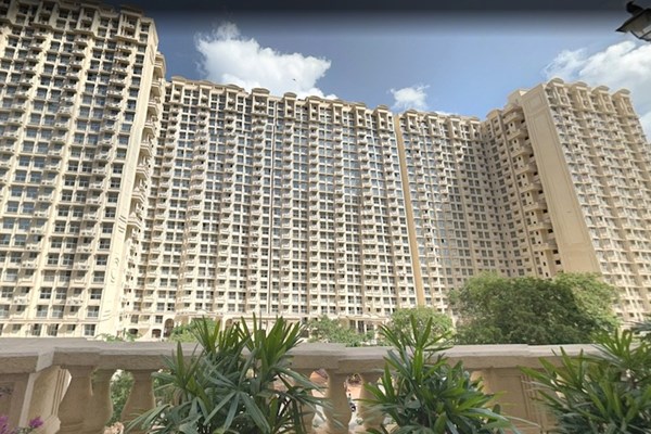 Flat on rent in Hiranandani Castle Rock, Powai